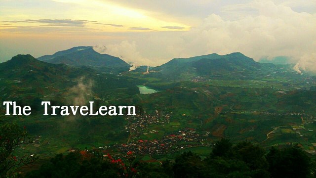 Telaga Warna, persawahan, dan pegunungan dilihat dari atas. Foto: bang Firman