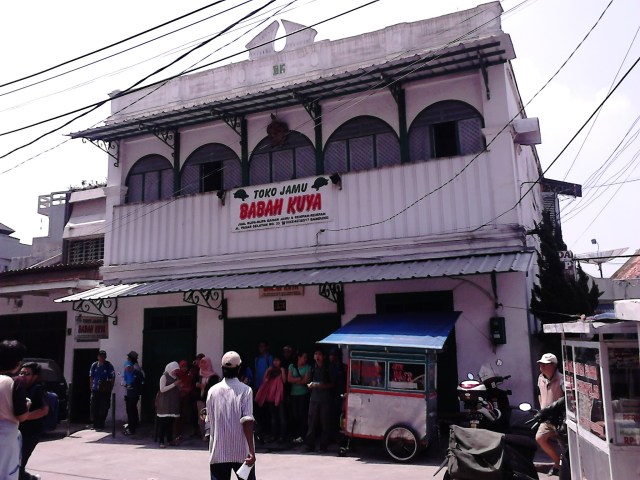 Toko Jamu Babah Kuya