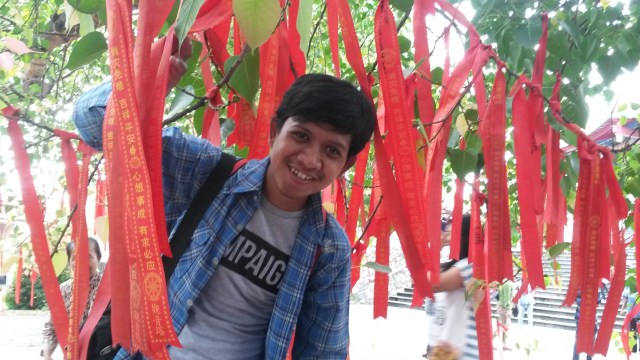 Amateur model in action!!!