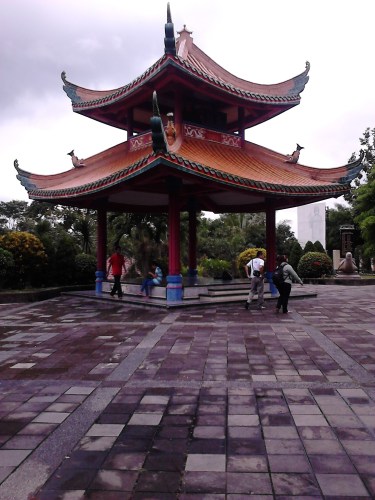 Gazebo tempat bernaung