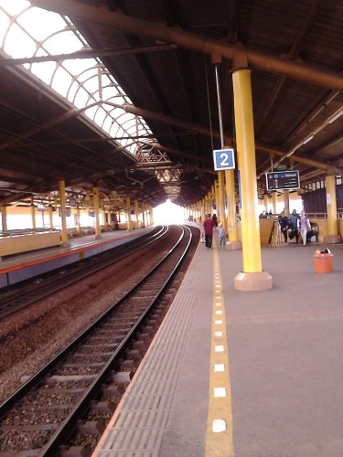 Waiting for my Commuter Line train at Gondangdia Station, Jakarta.