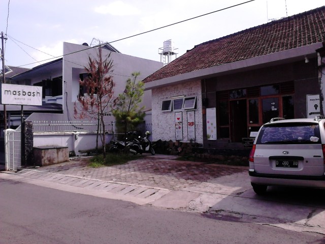 Cafe Masbash Monster Ice, Bandung