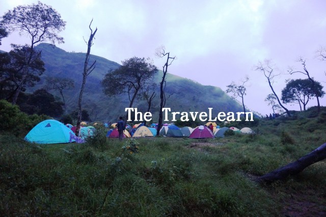 Tenda-tenda di Pos 2 Wekas, Merbabu.