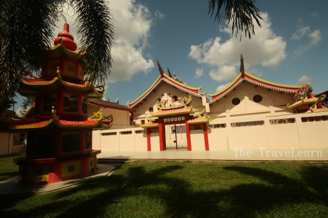 The chinese shrine (klenteng) of Pulau Kemaro