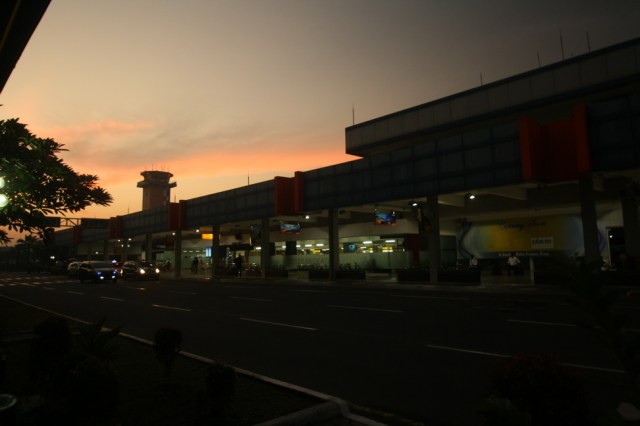 Fajar merekah | The dawn breaking at Halim Perdana Kusuma Airport, Jakarta