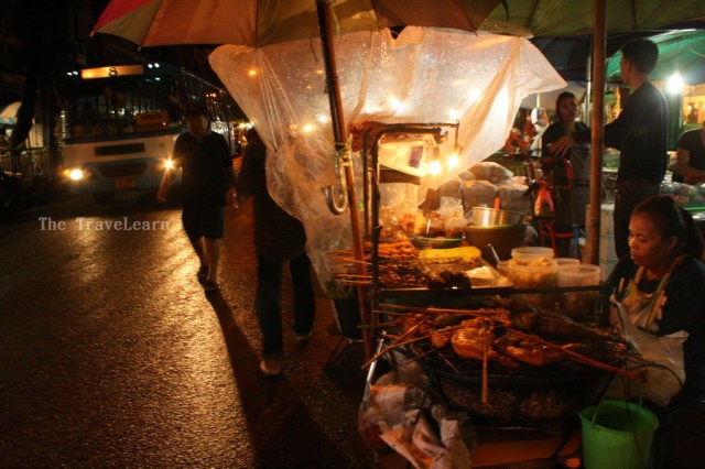 Street food vendors at the end of Chakphet Road