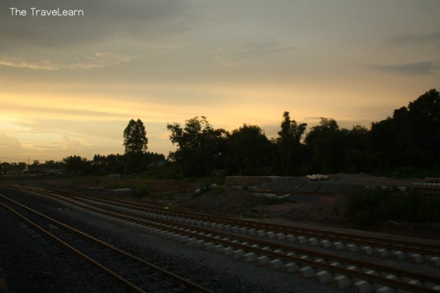 Di penghujung senja, di tempat antah berantah