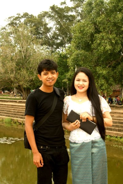 Nong-nong Kamboja ini gue modusin dulu sebelum masuk candi