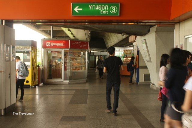 Concourse area at station