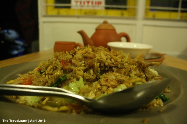 Nasi Goreng Mawut dan Teh Poci, Sekar Alas, Bandung