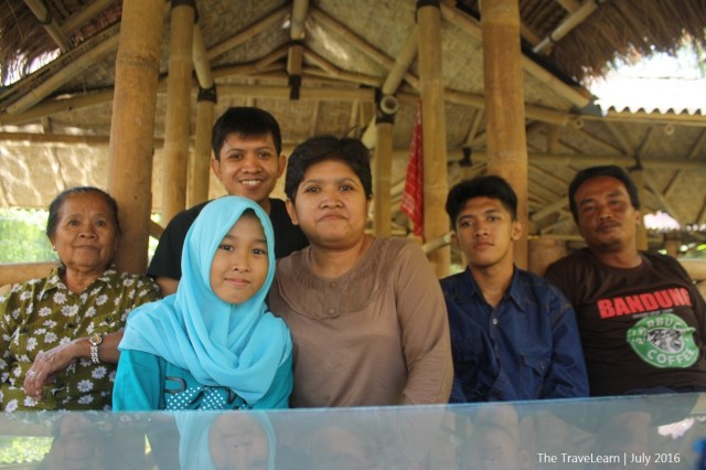 My mom, my niece, my sister, my nephew, and my brother in law. My dad was at home.