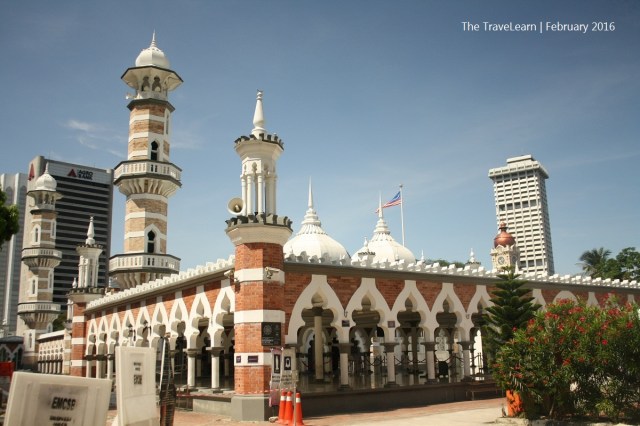 Masjid Jamek berdiri di pertemuan Sungai Klang dan Gombak, titik di mana peradaban Kuala Lumpur bermula