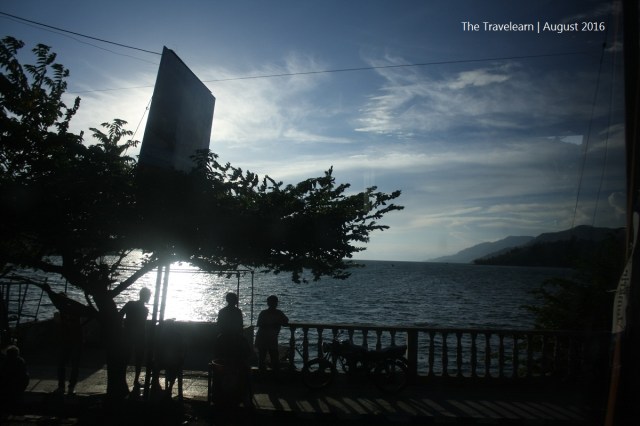 Danau Toba di penghujung senja