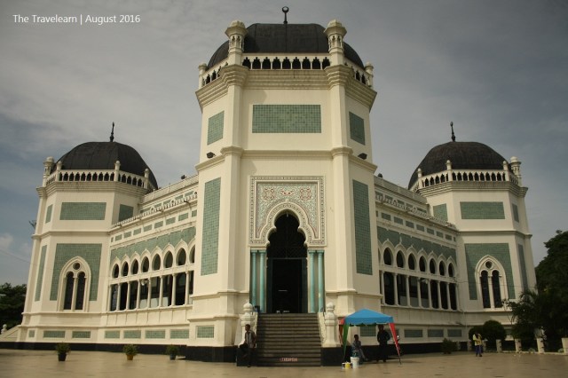 Masjid Raya Al-Mashun, Medan, dibangun 1906-1909