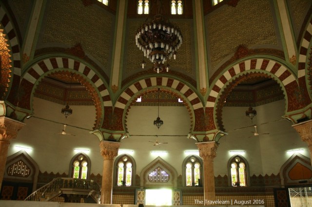 Uniknya, Masjid Raya Medan ini berbentuk segi delapan dengan sayap di keempat arah