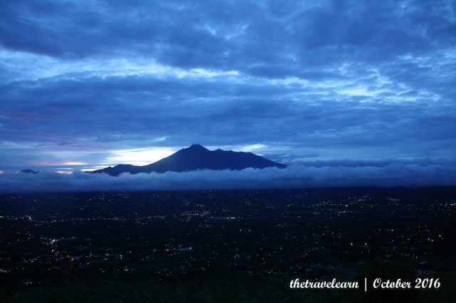 Saat pagi-pagi buta di Bukit Alesano