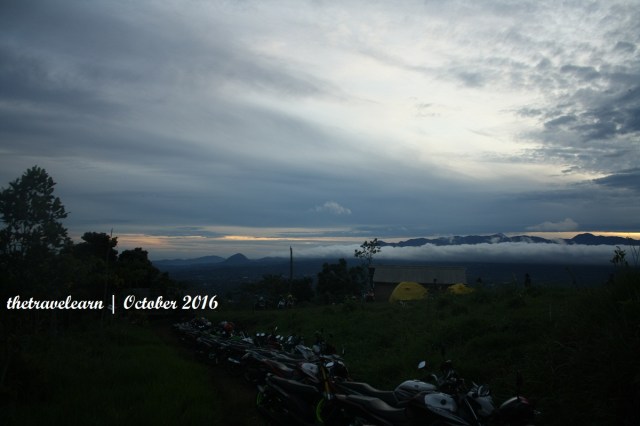 Parkir sepeda motor di Bukit Alesano