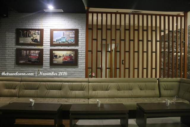 Salah satu Seating Area di Street Cafe Grand Tjokro