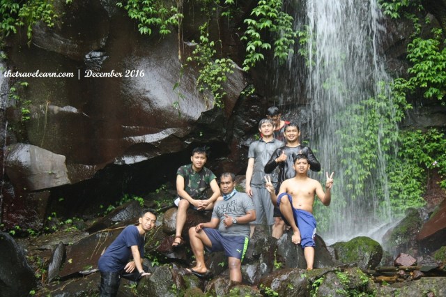 In frame: Nando, Nico, mas Seno, gue, Wily (atas kiri), bang Olel (atas kanan)