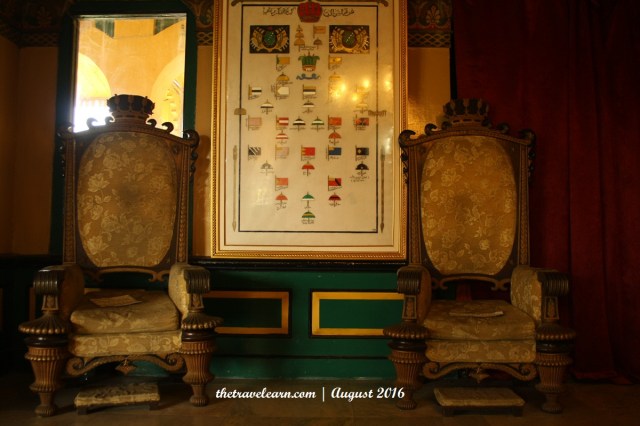 Singgasana Kerajaan di Dalam Istana Maimun