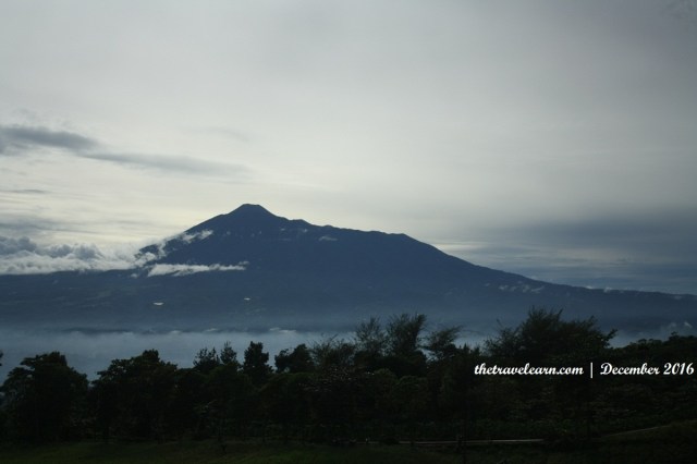 Pemandangan Gunung Gede dan Bogor Dari Ketinggian