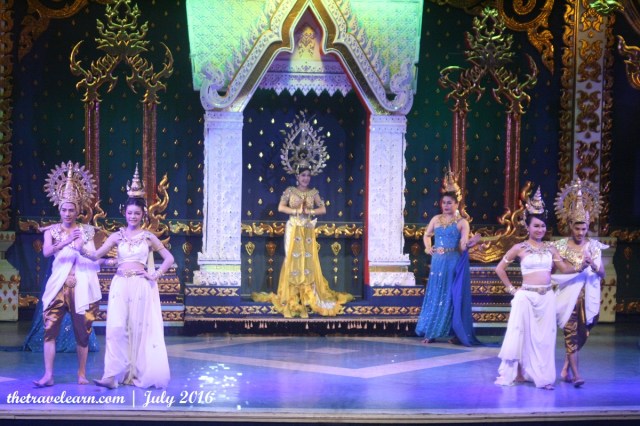 blog-mambo-cabaret-show-bangkok-ladyboy-thailand-3
