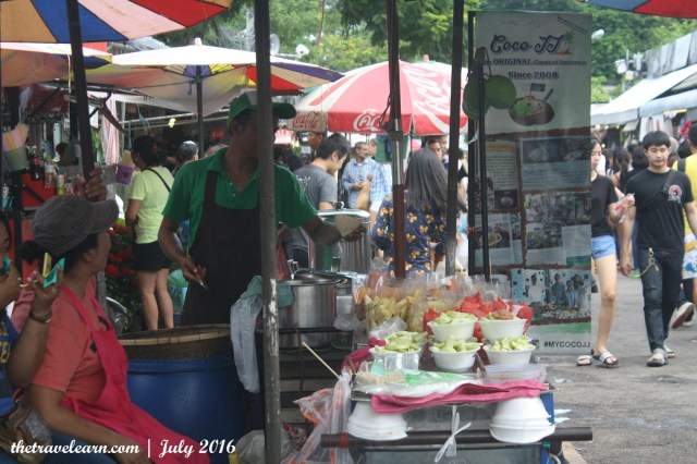 Kios makanan Chatuchak Weekend Market