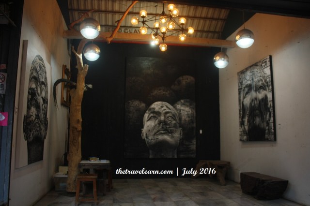 Salah satu lapak pelukis di Chatuchak Weekend Market