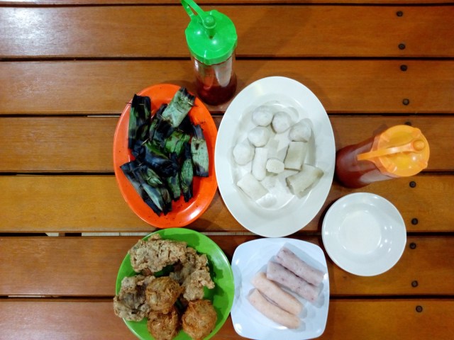 pempek otak-otak ase pangkalpinang bangka belitung